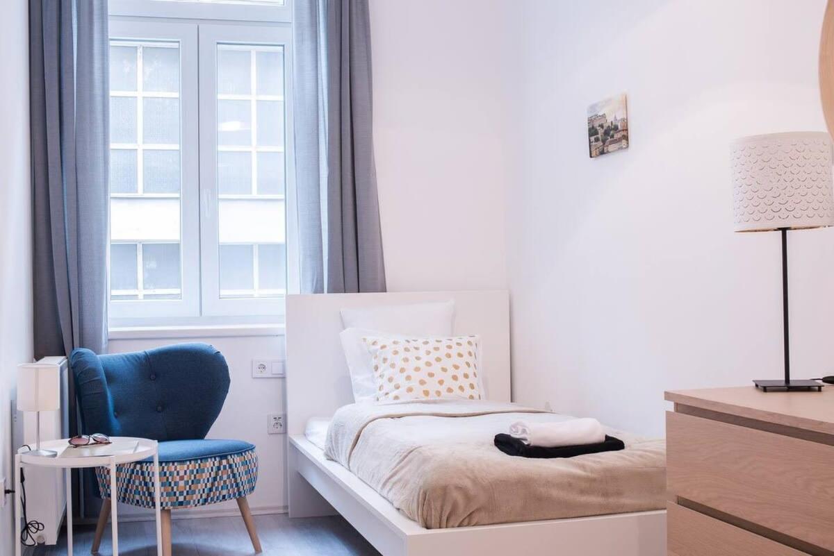 Central Brand New And Modern Apartment Budapeszt Zewnętrze zdjęcie
