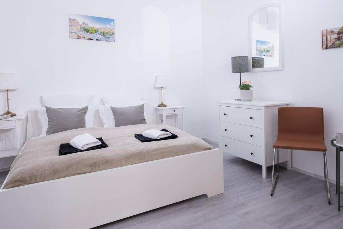 Central Brand New And Modern Apartment Budapeszt Zewnętrze zdjęcie