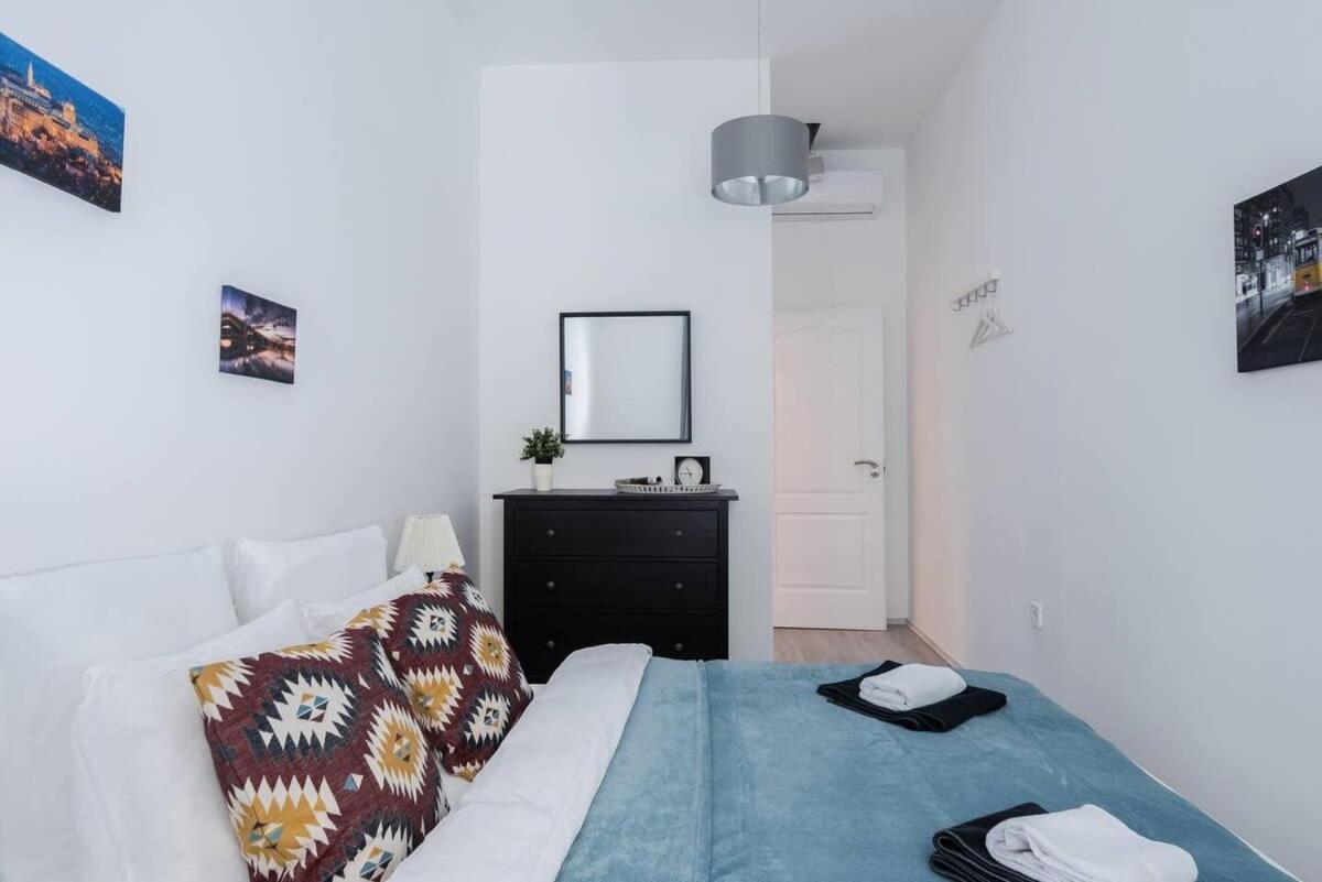 Central Brand New And Modern Apartment Budapeszt Zewnętrze zdjęcie