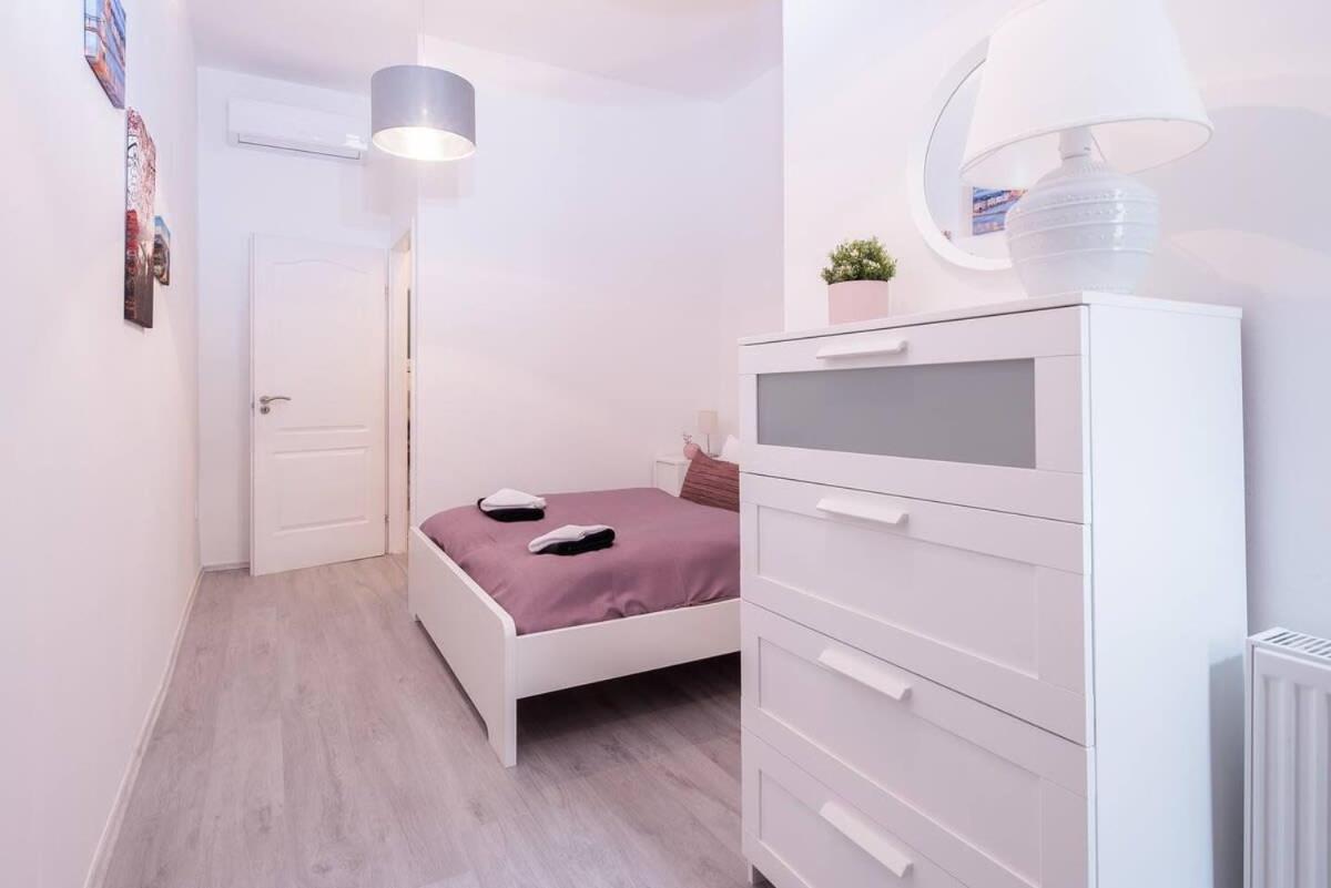 Central Brand New And Modern Apartment Budapeszt Zewnętrze zdjęcie
